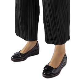 Svarta ballerinor med innersula i läder från Kajla