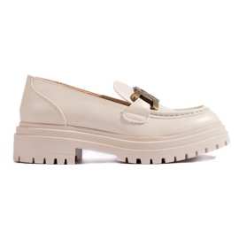 Beige dammockasiner på en tjock Shelovet-plattform