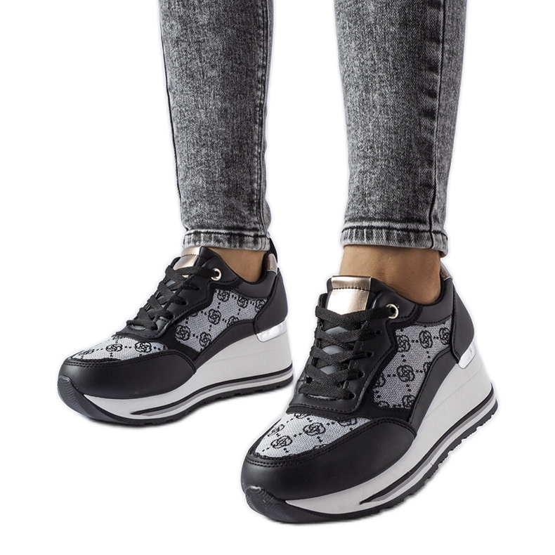 Svarta wedge sneakers från Rouxi