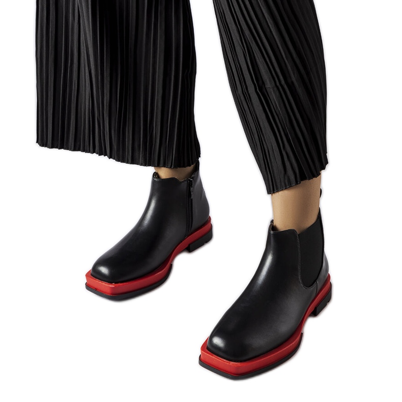 Inna Tarquinia svarta låga platta stövlar