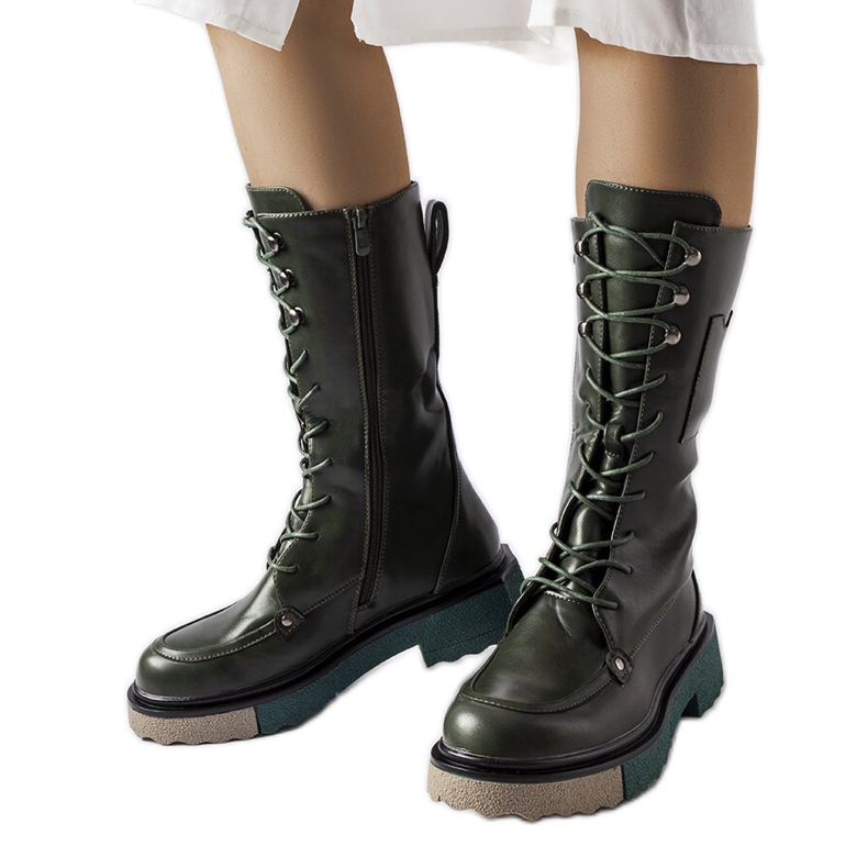 Nebida gröna höga stövlar