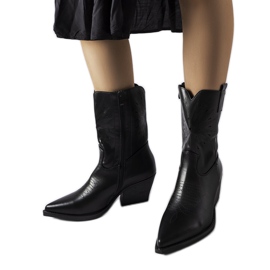 Svarta cowboystövlar med en utsmyckad Leopardi-överdel