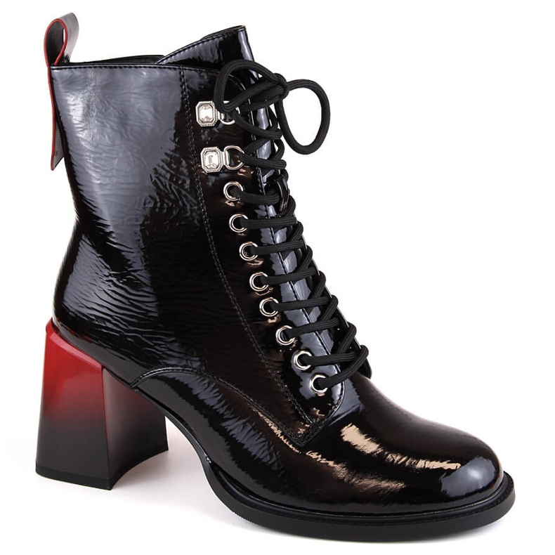 Svartlackade högklackade damskor D&amp;A S.Barski Premium Collection MR870-06