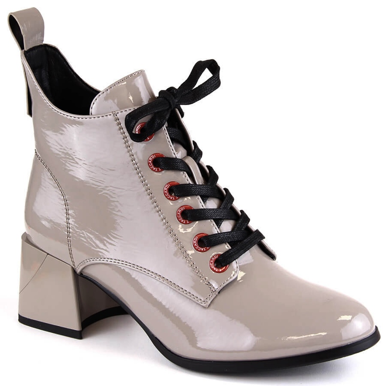 Lackade taupe damstövlar D&amp;A S.Barski Premium Collection MR870-66 beige