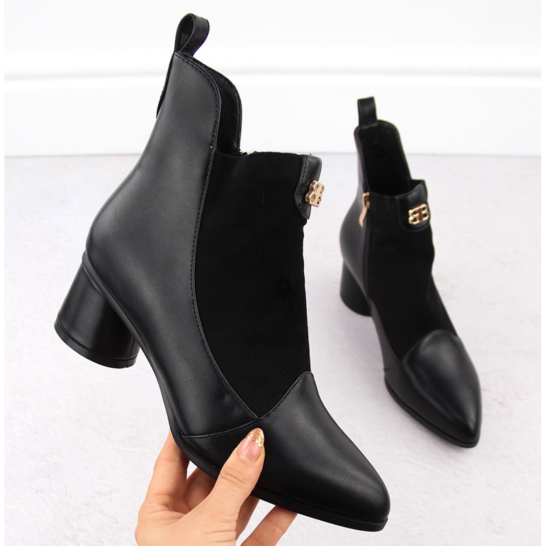 Svarta högklackade damstövlar D&amp;A S.Barski Premium Collection MR870-96