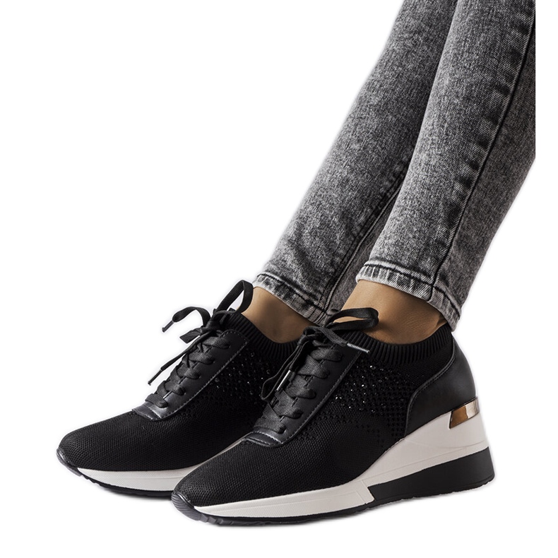 Inna Svarta strass wedge sneakers från Vala