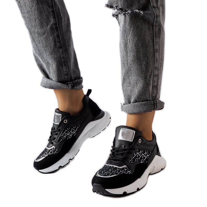 Svarta sneakers med silverdekor från Rio vit