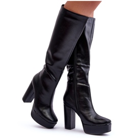 Over-the-knee boots med svarta klackar och plattform Baldrema