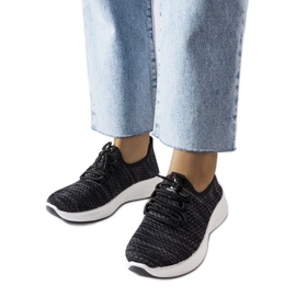 Svarta sneakers i tyg från Tommaso