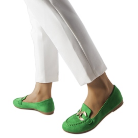 Gröna loafers med guldspänne från Magliano