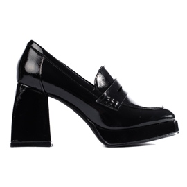 Lacksvarta högklackade skor från Shelovet