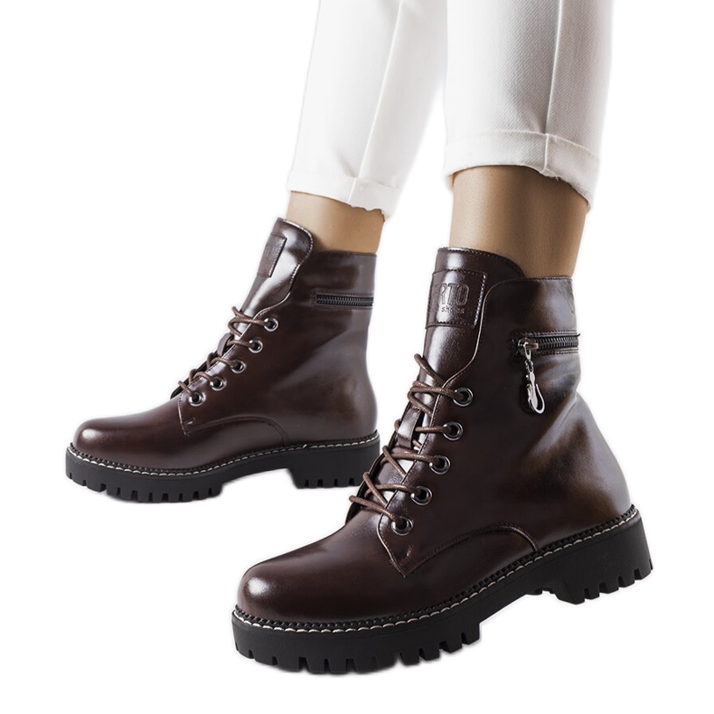 Eloisa bruna spetsarbetare