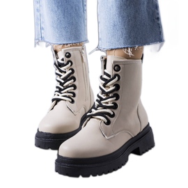 Beige isolerade ankelboots från Jolene