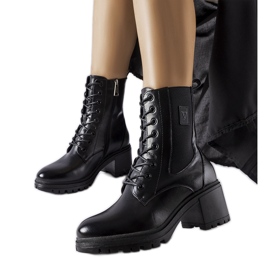 Svarta isolerade ankelboots från Vinceza