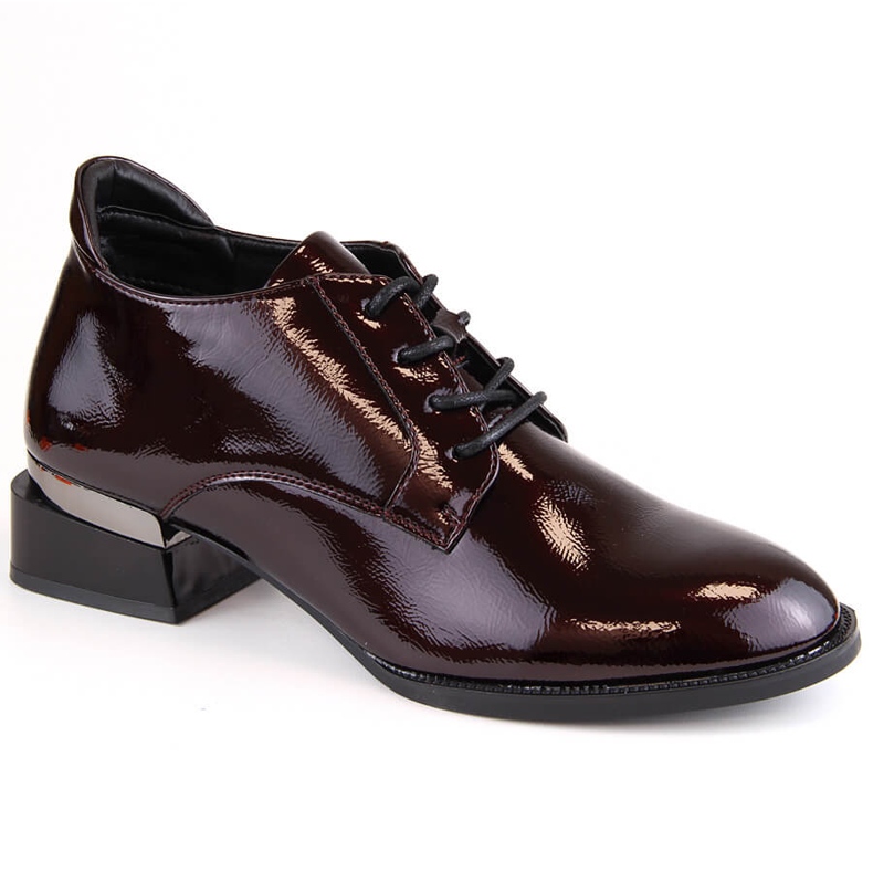 Vinceza Vinröda damlackskor med snörning och höga klackar