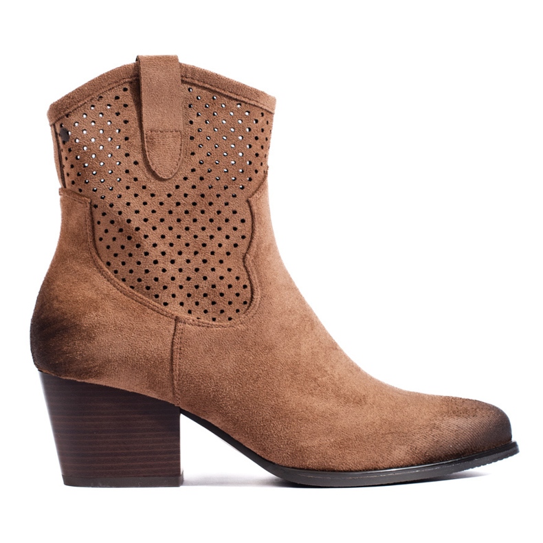 Genombrutna beige cowboyboots med hög klack från Vinceza
