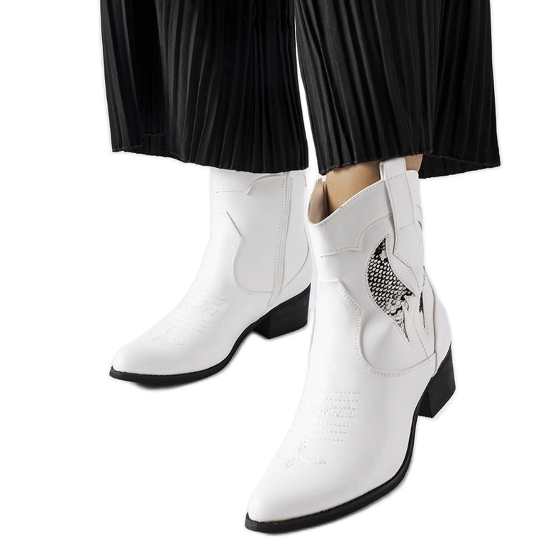 Henriette vita högklackade cowboystövlar