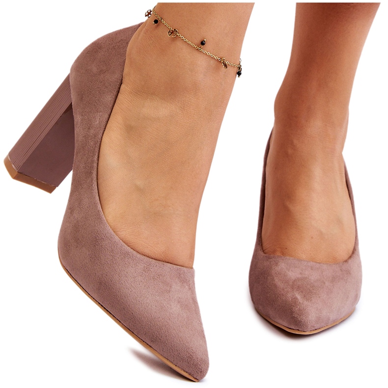 Seastar Pumps i mocka med fashionabla beige höga klackar