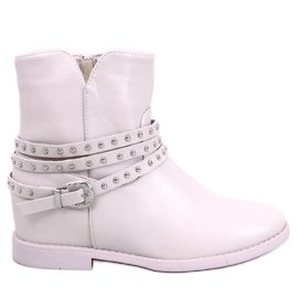 Stovall Beige kilboots