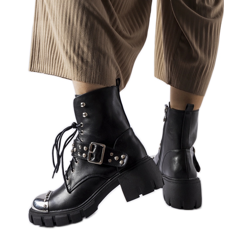 Garret svarta dekorativa stövlar med platt klack