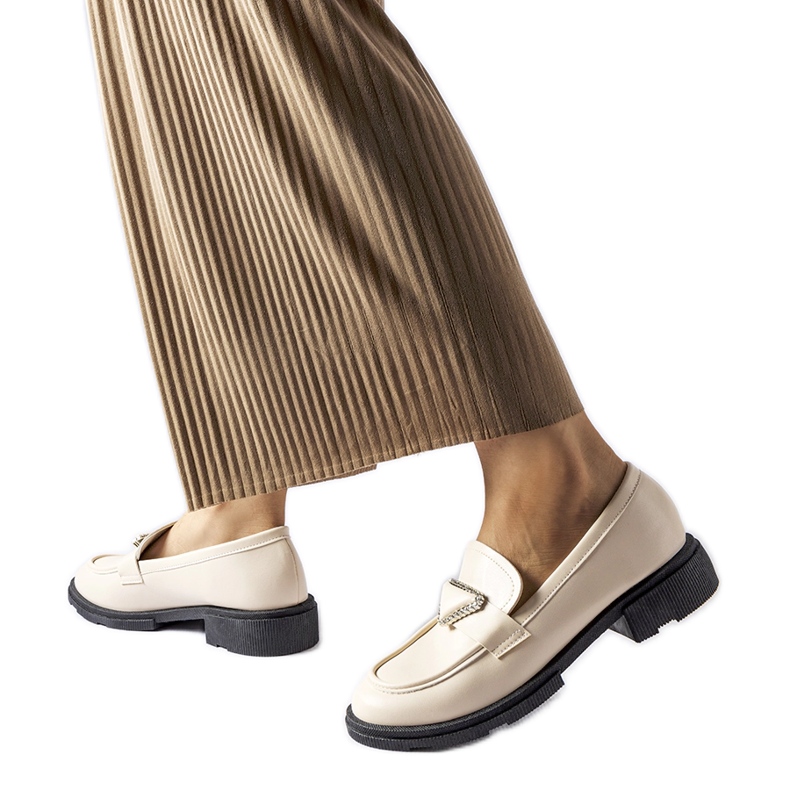 Beige mockasiner dekorerade med Marsilius-rhinestones