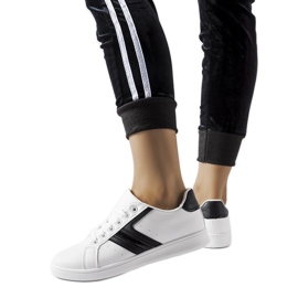 Vita sneakers med svarta Rizzo-inlägg