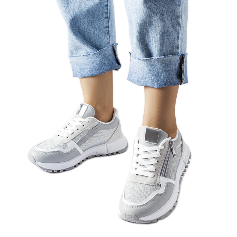 Gråa och silversneakers för kvinnor från Camuzzoni