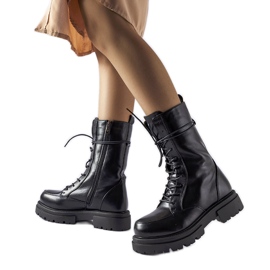 Svarta Juin-isolerade stövlar