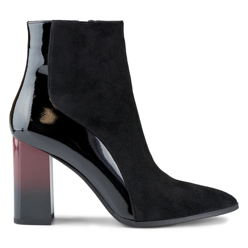 Eleganta högklackade damstövlar svart