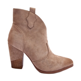 PS1 Beige Tanner Mocka Cowboystövlar På En Hög Klack