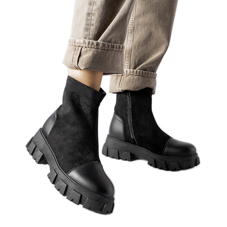 Svarta arbetare i ekomocka med Milo B026-17 Svart slitbana