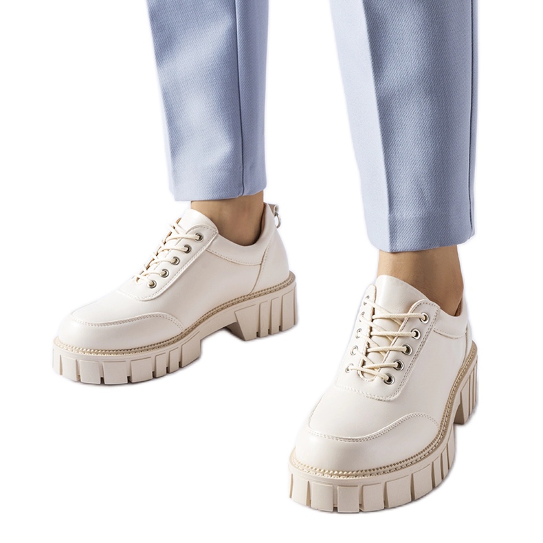 Beige eleganta klassiska Severino-skor