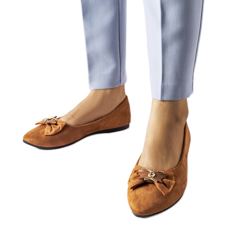 Bruna balettplattor med spetsig tå Jetté