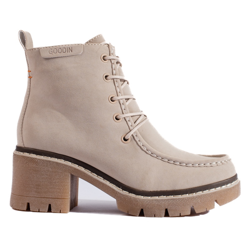 Goodin Beige högklackade stövlar med snörning från Shelovet