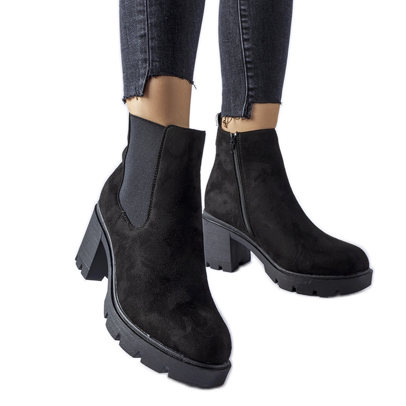 Svarta stövletter med tjock klack från Tobiassen