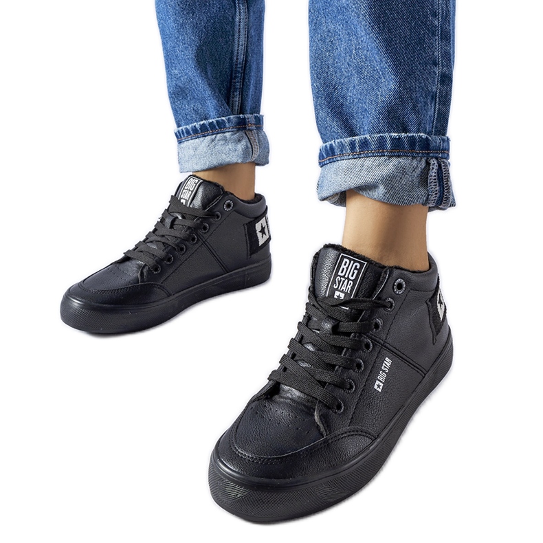 Svarta isolerade sneakers Big Star EE274351