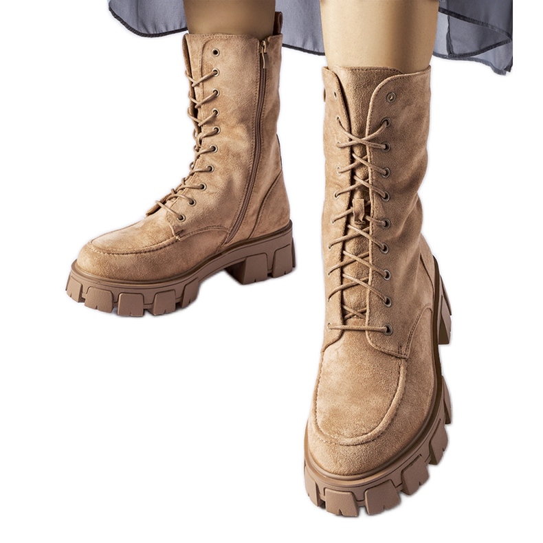 Ljusbruna isolerade höga stövlar från Ines beige