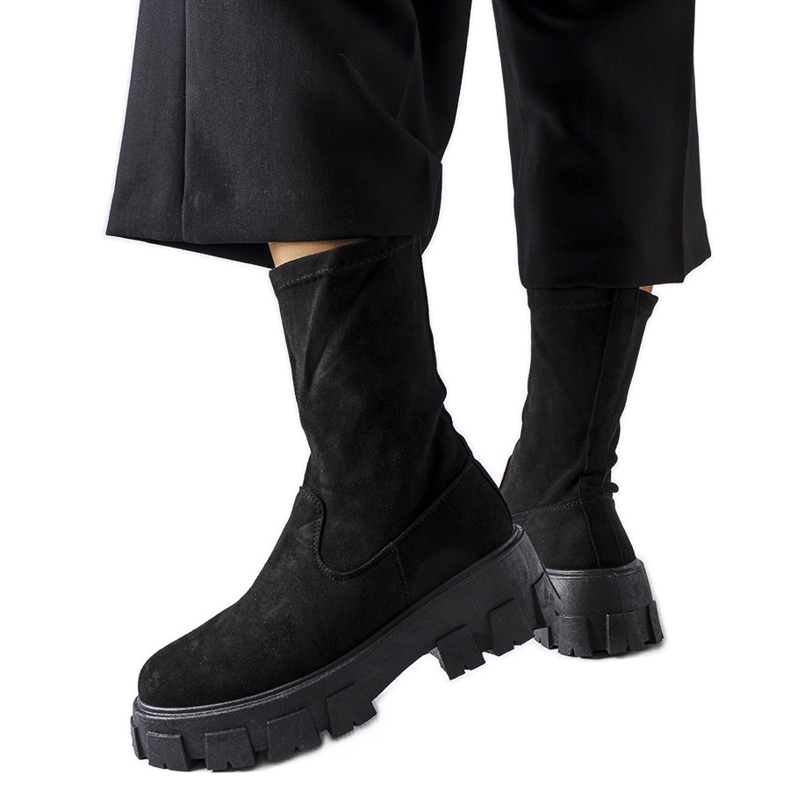 Inna Svarta mocka- och sockboots från Pancrazio eko-mocka