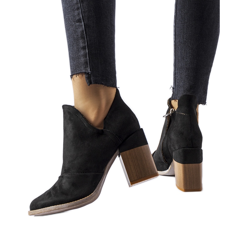 Artemisia svarta högklackade ankelboots