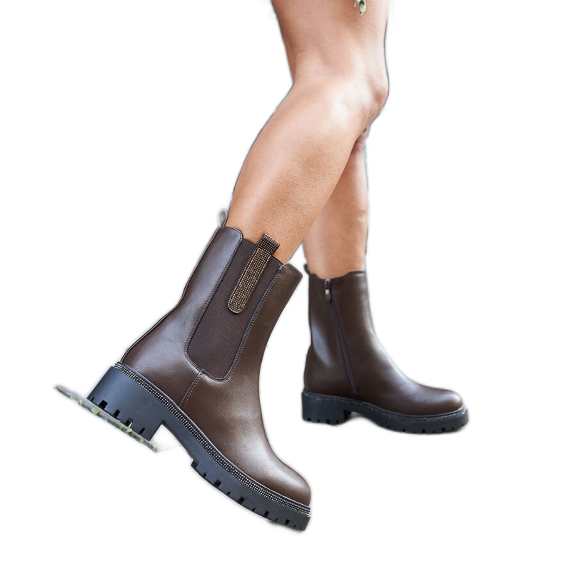 Bruna höga stövlar dekorerade med Vicco-rhinestones