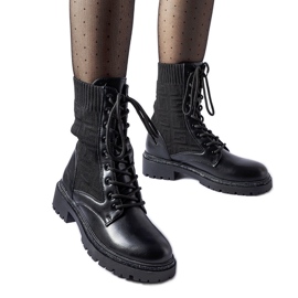 Svarta ankelstövlar med Emanuele strass