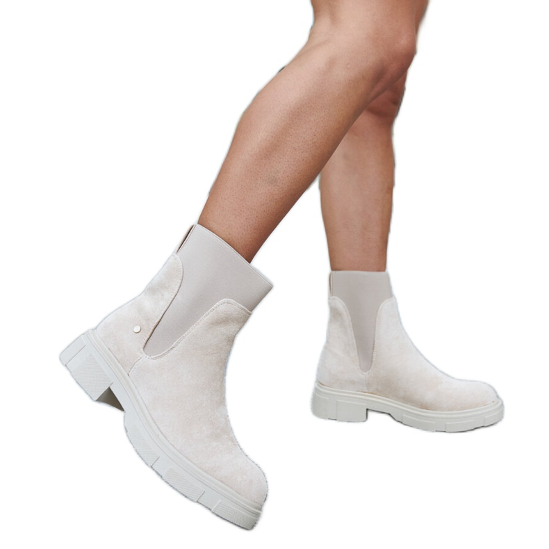 Inna Beige slip-on ankelboots från Adalrico