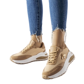 Bruna och vita sneakers med dekorativ Acciano-tråd