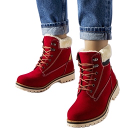 Röda isolerade Montalbino stövlar