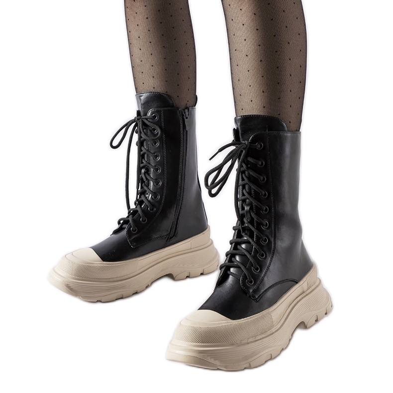 Svarta arbetarskor med tjock beige Crosia-sula