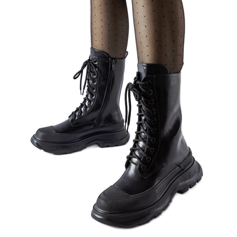 Svarta arbetarskor med tjock svart Crosia-sula