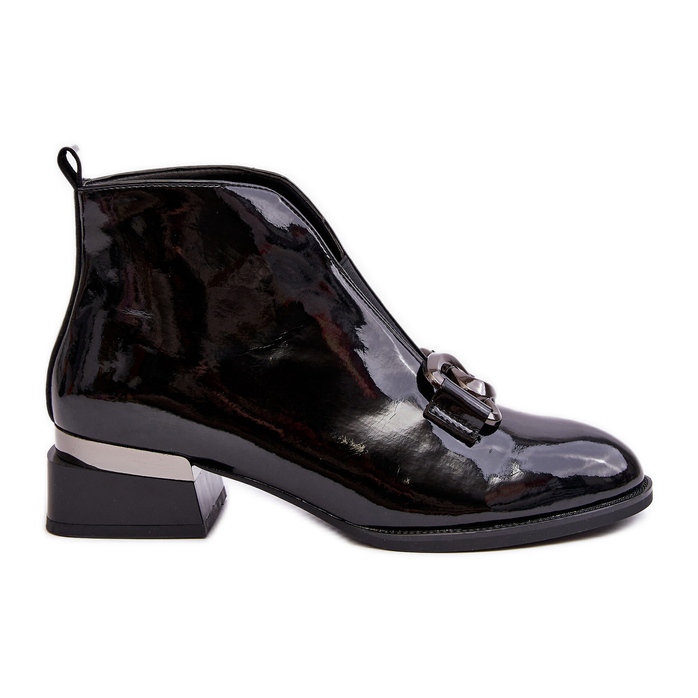 Vinceza Patentklackat damskor med låg klack, isolerade, svarta lösa