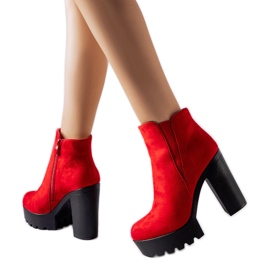 Indiprete ankelboots i röd ekomocka