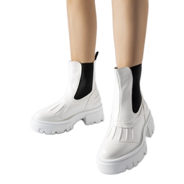 Vita massiva isolerade Carruba-arbetare