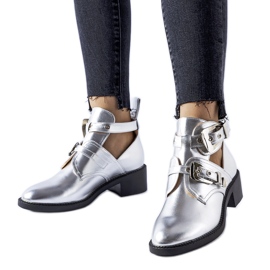 Ljusa metalliska, högskurna Ritaldi-stövlar silver-